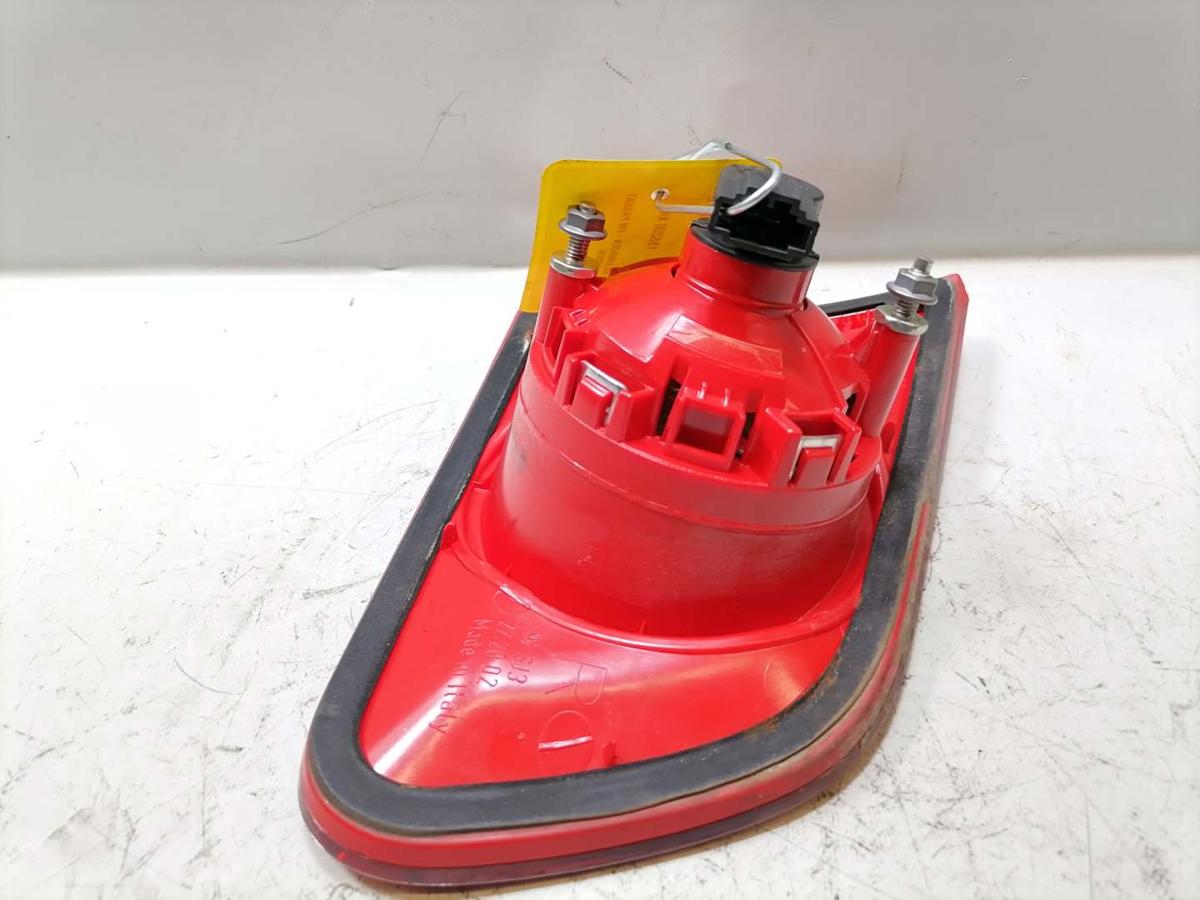 VW Passat 3C original R&uuml;cklicht R&uuml;ckleuchte Schlussleuchte innen rechts Bj.2010